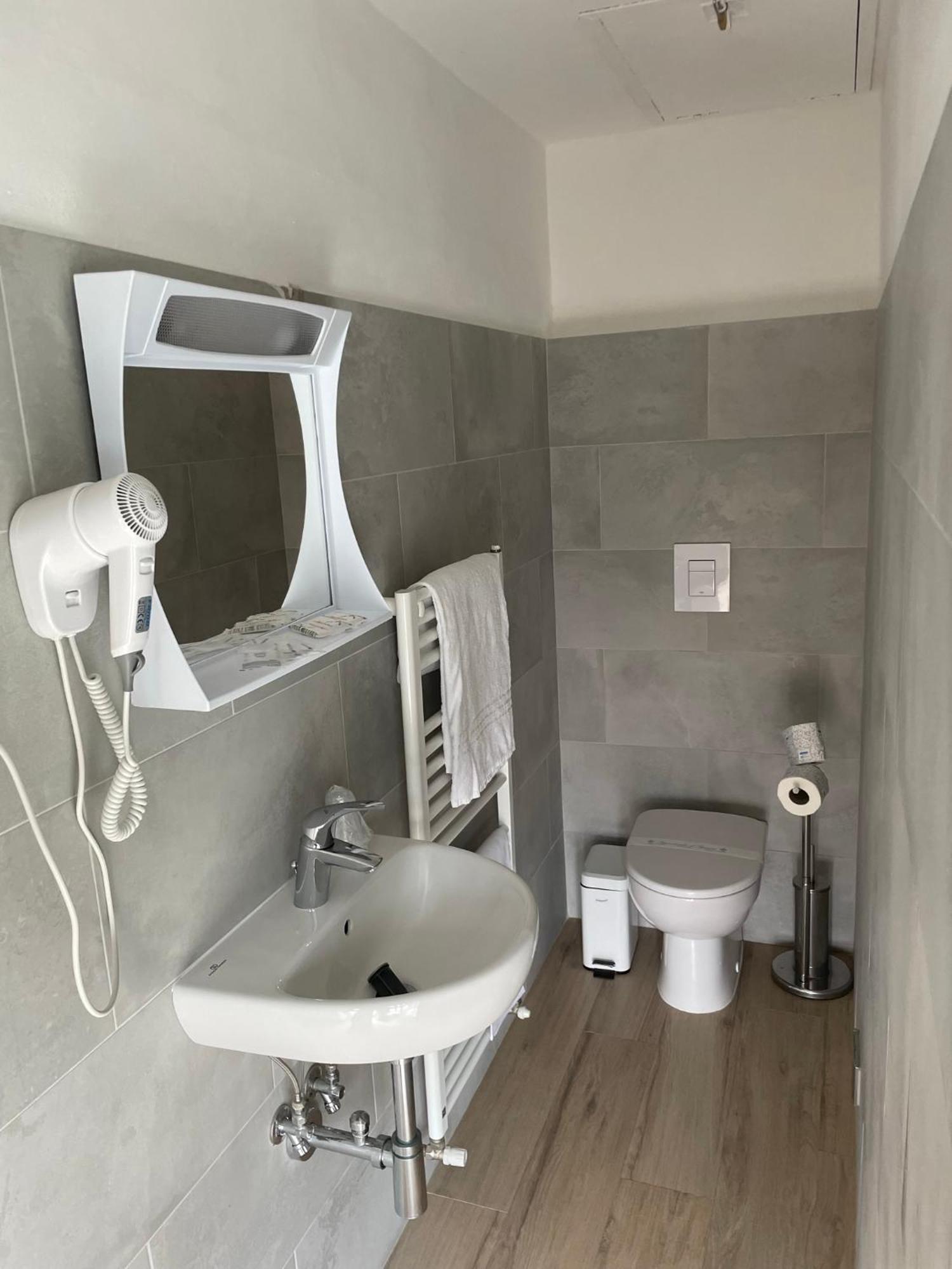 Hotel Eden Фолоника Екстериор снимка