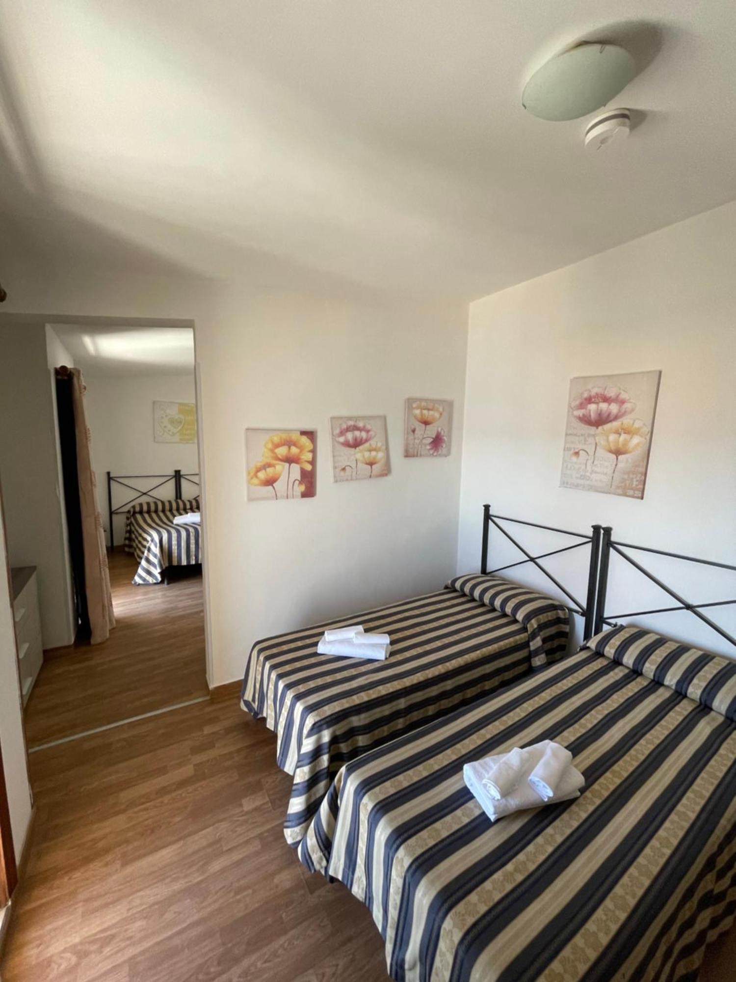 Hotel Eden Фолоника Екстериор снимка