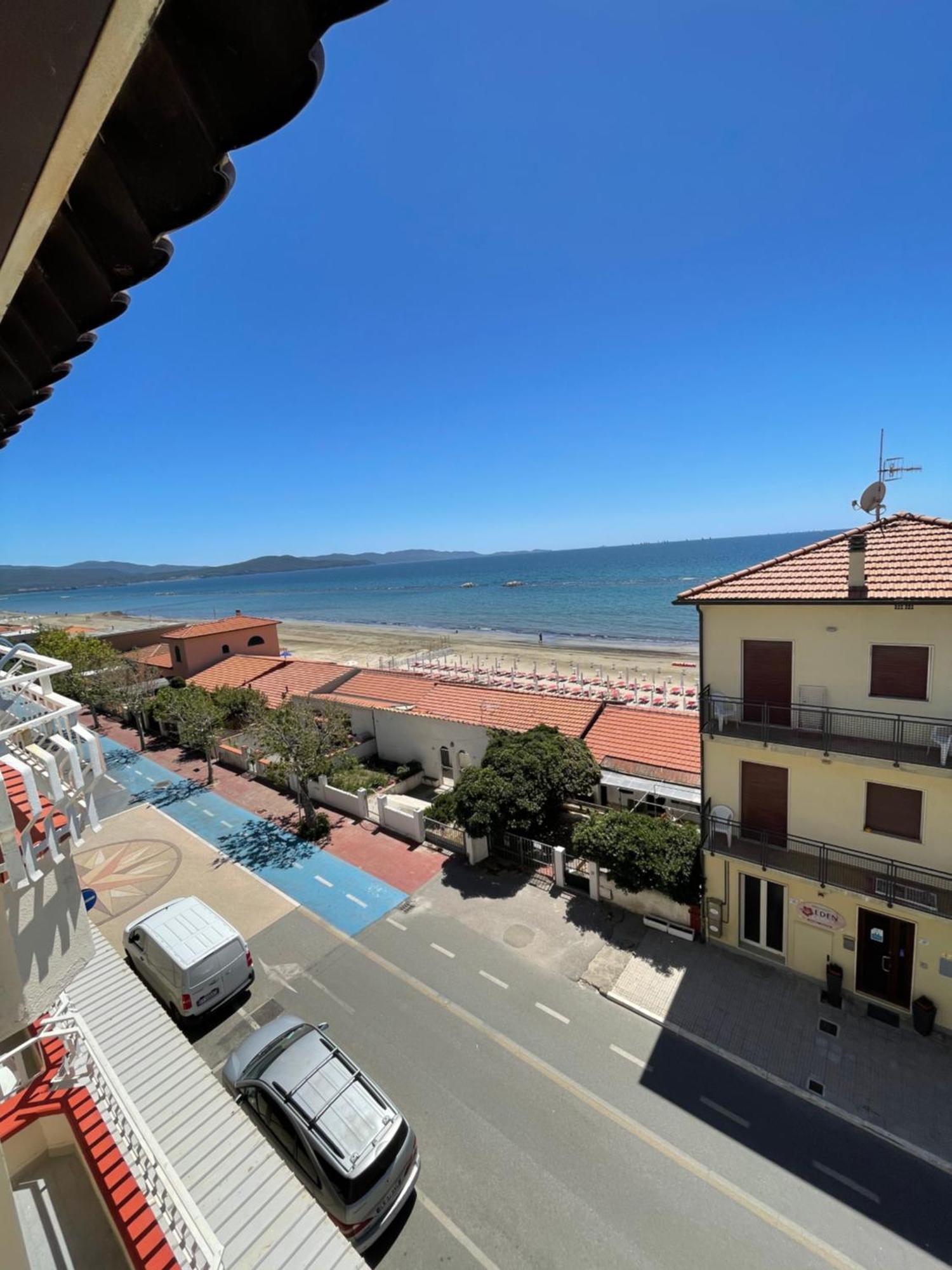 Hotel Eden Фолоника Екстериор снимка